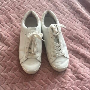 Pre-owned Banana Republic Sneakers